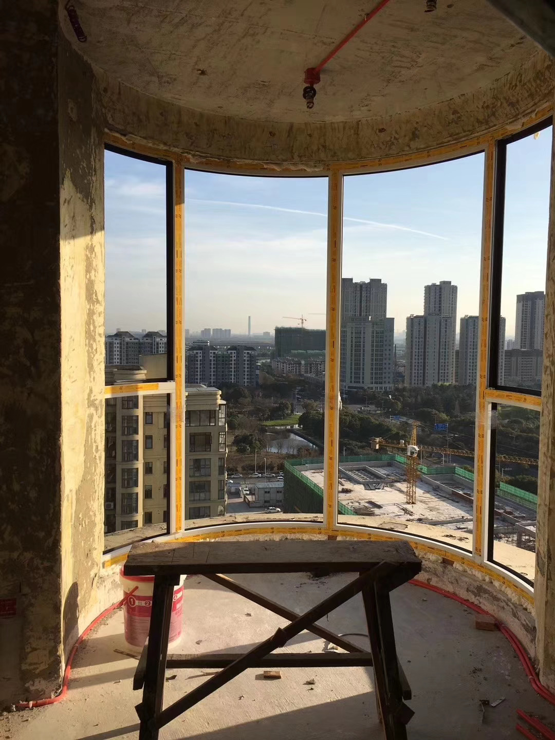 弯弧阳台窗