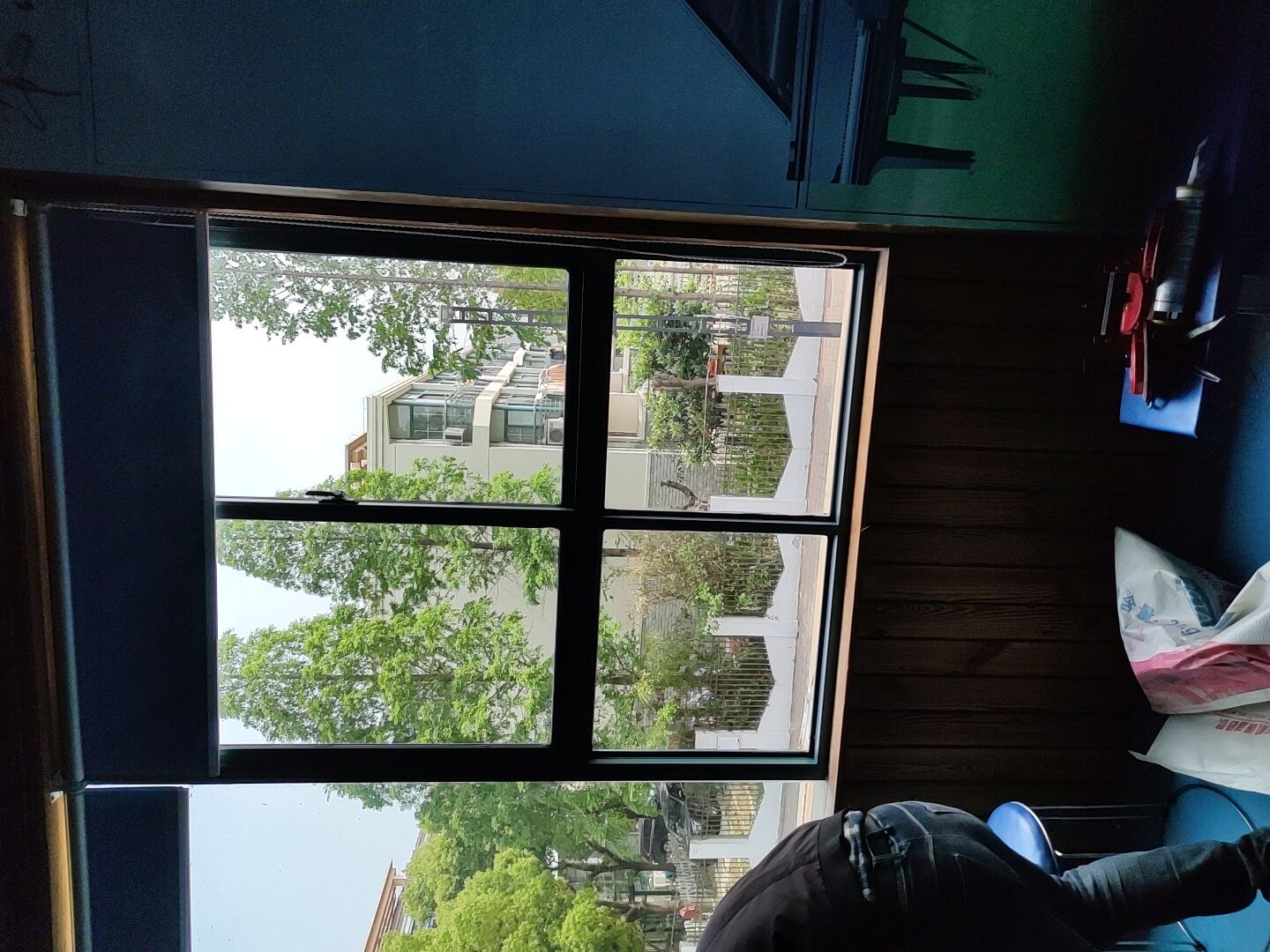 弯弧阳台窗.jpg
